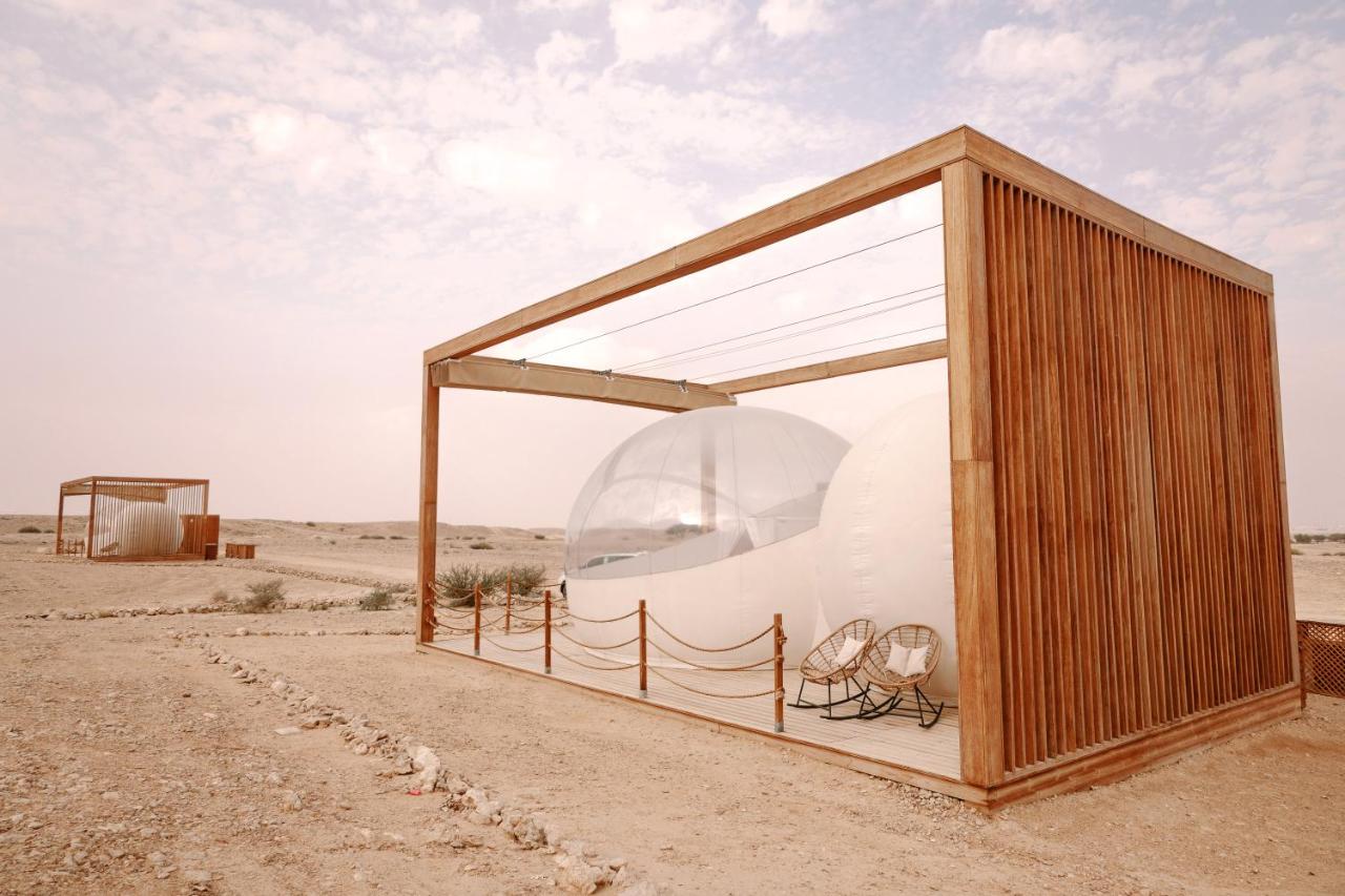 التخييم في منتزه جبل حفيت الصحراوي